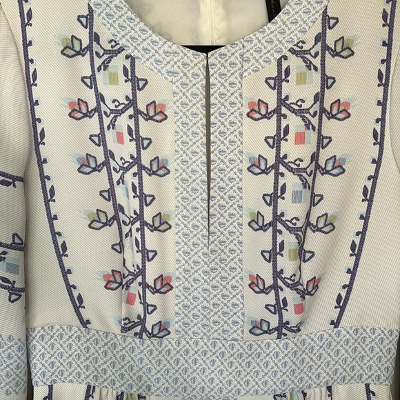 BCBGMaxAzria Floral Dress, Size 4 - Picture 5 of 10